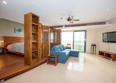 13th Floor 1 bed condo : Chiangmai Riverside Condo
