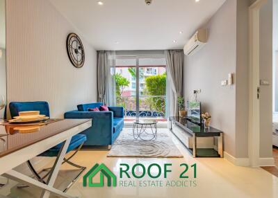New room for rent with Pool access in a Perfect location between Pratumnak Hill and Jomtien.