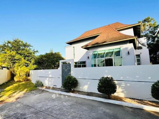 Charming 4-bedroom poolvilla in Na-Jomtien