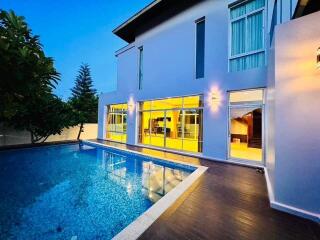 Charming 4-bedroom poolvilla in Na-Jomtien