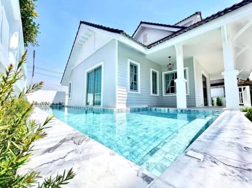 Beautifully newly renovated house with private pool