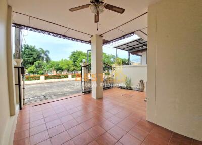 2 Bedrooms Townhouse in Royal Green Park East Pattaya H012015