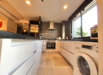 3 Bedrooms Newly Renovated Furnished Condo - Silom