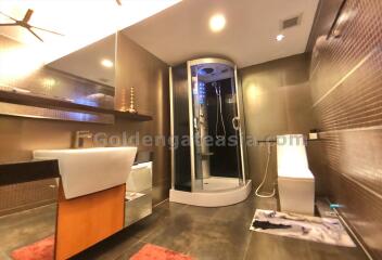 3 Bedrooms Newly Renovated Furnished Condo - Silom