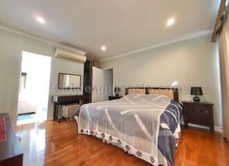 2 Bedrooms Furnished Condo at Baan Siri Sukhumvit 10