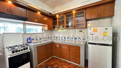 3 Bedrooms spacious Pet-Friendly Apartment - Sukhumvit Phrom Phong BTS