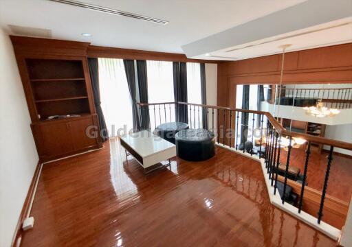 4 Bedrooms Townhouse in Secure Compound - Sukhumvit 55 (Thonglor)