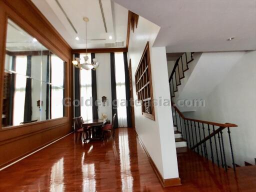 4 Bedrooms Townhouse in Secure Compound - Sukhumvit 55 (Thonglor)