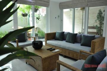 Townhouse in Ekkamai - 180 sqm. and 3 bedrooms, 2 bathrooms