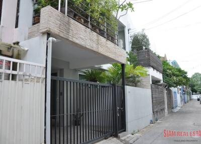 Townhouse in Ekkamai - 180 sqm. and 3 bedrooms, 2 bathrooms