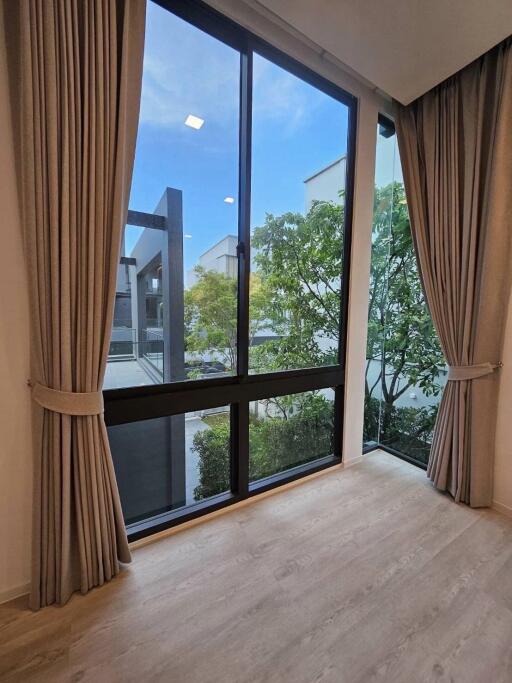 VIVE Krungthep Kreetha - Spacious Luxury House with 4 Bedrooms and Stunning Amenities