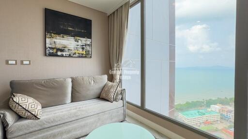 Luxurious, beachfront, private pool unit in foreign name for sale in Copacabana, Jomtien beach.