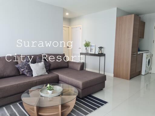 Living room at Surawong City Resort