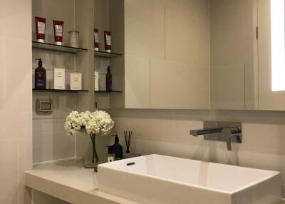 Modern bathroom with vanity and mirror