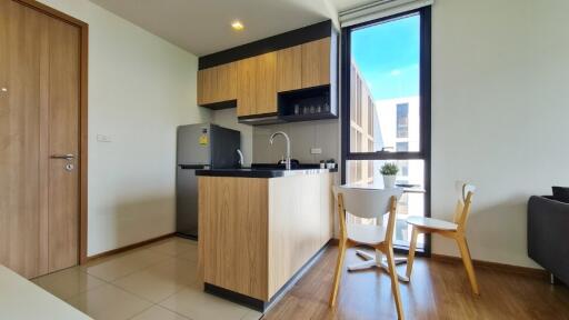 Modern kitchen with adjacent dining area