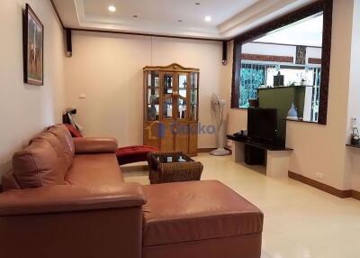 3 Bedrooms House East Pattaya H008632