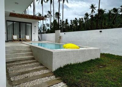 Modern 3-Bedroom Villa with Pool in Mae Nam, Ko Samui