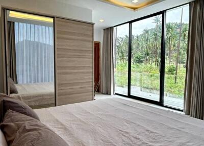 Modern 3-Bedroom Villa with Pool in Mae Nam, Ko Samui