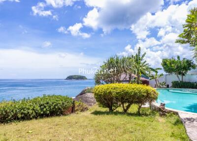 Seaside view with pool area