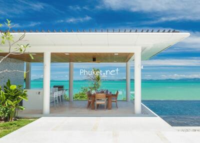 Outdoor dining area overlooking the ocean