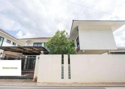 Spacious Four-Bedroom House for Rent in Mae Hia