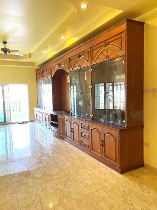 Family house close to Mabprachan reservoir for sale