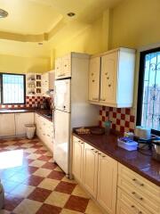 Family house close to Mabprachan reservoir for sale