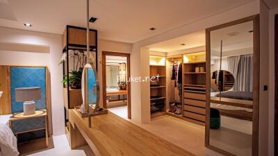 Modern bedroom with walk-in closet