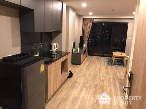 2-BR Condo at Blossom Condo @ Sathorn-Charoenrat near BTS Surasak