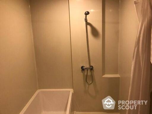 2-BR Condo at Blossom Condo @ Sathorn-Charoenrat near BTS Surasak