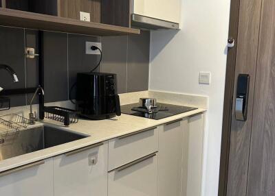 2-BR Condo at Ideo Mobi Asoke near MRT Phetchaburi