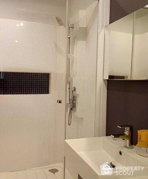 1-BR Condo at The Room Sukhumvit 62 near BTS Punnawithi