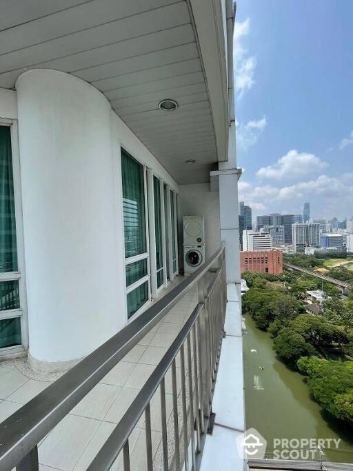 2-BR Condo at Baan Rajprasong Condominium near BTS Ratchadamri