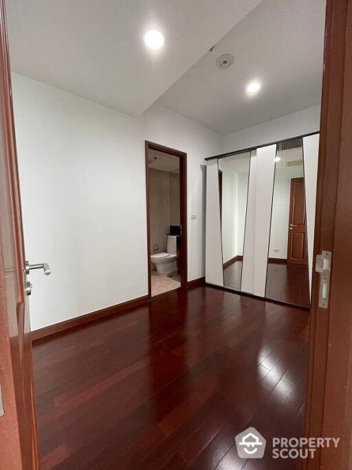 2-BR Condo at Baan Rajprasong Condominium near BTS Ratchadamri