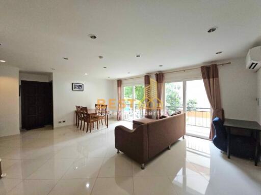 2 Bedrooms Condo in Park Lane Jomtien C012021