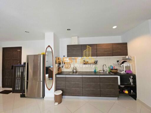 2 Bedrooms Condo in Park Lane Jomtien C012021