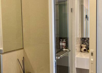 1-BR Condo at Rhythm Sukhumvit 44/1 near MRT Sutthisan