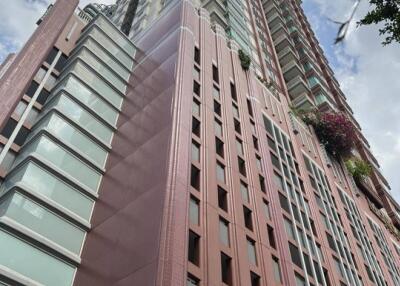 2-BR Condo at Manhattan Chidlom near BTS Chit Lom