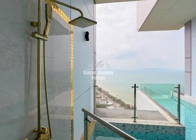 Outstanding, beachfront, 1 bedroom, 1 bathroom, private pool unit for sale in foreign name in Copacabana, Jomtien beach.