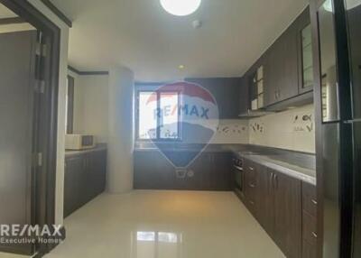 Pet Friendly 4 Bed Condo for Rent near BTS Phrompong Thonglor