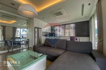 Modern 1 Bed Condo for Rent near BTS Ploenchit with Stunning Views of Lumpini Park