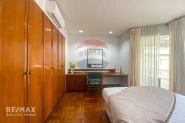 Pet Friendly 3 Bed Condo for Rent near BTS Phrompong Sukhumvit