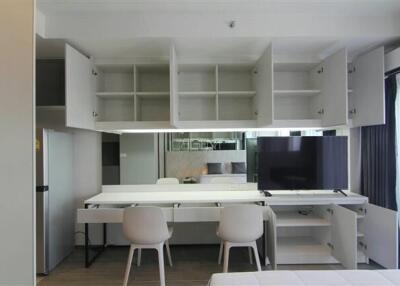 ขายพร้อมผู้เช่าคอนโดมิเนียม ไอดิโอ สุขุมวิท 93  25.5 sq.m,  ห้องนอน Studio