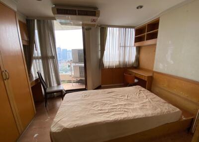 Bedroom with city view