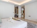 Modern and spacious bedroom with en-suite bathroom