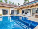 House with courtyard and swimming pool