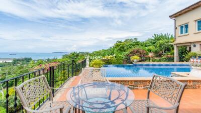 Stunning ocean view from the terrace with pool