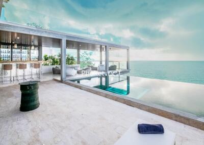 Luxurious patio with infinity pool and ocean view