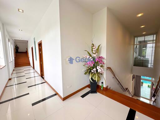 4 Bedrooms House East Pattaya H011783