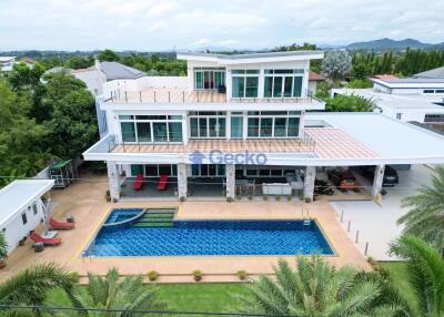 4 Bedrooms House East Pattaya H011783